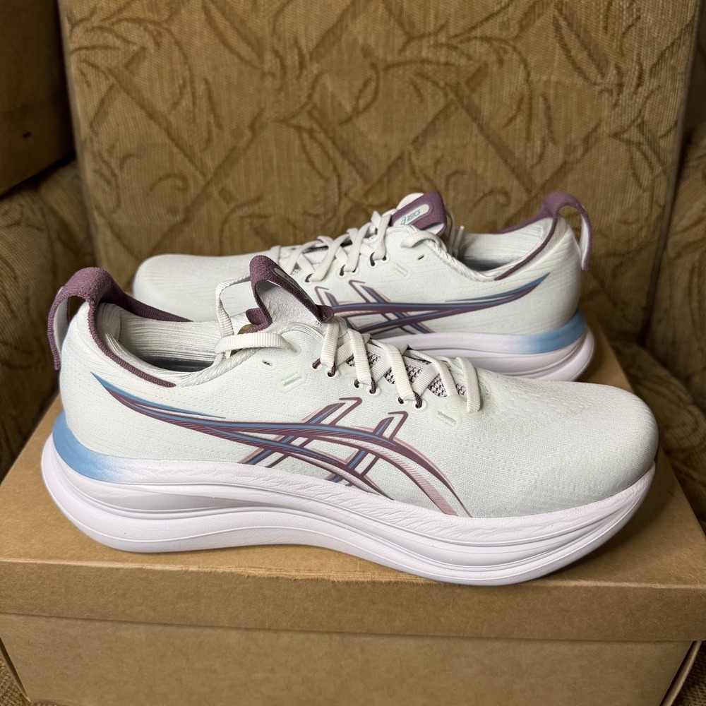 Asics Gel Nimbus 28 Womens Size 9.5 Wide White Blue Athletic Running Shoes - Picture 2 of 8